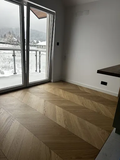 Krak-Parkiet – układanie podłóg drewnianych i parkietów, cyklinowanie Kraków